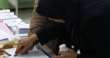 أحزاب اسلامية جزائرية تخفى صور سيدات ترشحن على قوائمهم للانتخابات التشريعية