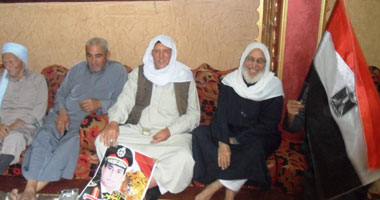  أبناء عائلة البدارين بالعريش يؤيدون السيسى