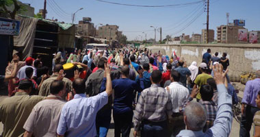 عناصر الإخوان ينطلقون فى مسيرة من أمام مسجد الهدى بحدائق حلوان