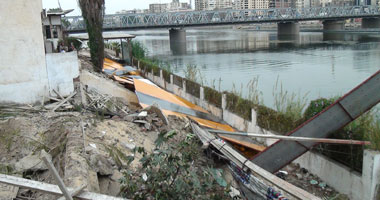 بالصور.. الوحدة المحلية بطلخا تزيل مخالفات نادى نقابة المعلمين