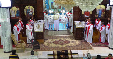 الكنيسة الأرثوذكسية فى لندن تحتفل بعيد القيامة المجيد