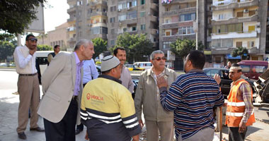 بالصور.. محافظ الإسكندرية فى جولة تفتيشية مفاجئة على جامعى القمامة 