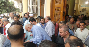 غريب وجاسر وإكرامى فى عزاء طه بصرى