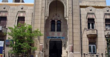 النقابات الطبية تهدد مستقبل طلاب الجامعات الخاصة الملتحقين بطب وصيدلة وأسنان.. الأطباء: لن نعترف بالحاصلين على أقل من 92% بالثانوية.. و"الصيادلة": التعليم العالى تقبل 10 آلاف ونحتاج 3 آلاف خريج فقط