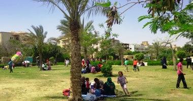 القاهرة تفتح أبواب المتنزهات والحدائق العامة لاستقبال العيد