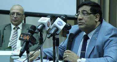 بالصور.. ندوة بنقابة الأطباء حول "التأمين الصحى واقتصاديات الصحة"