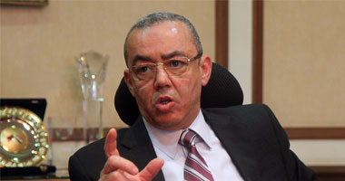 وزير الطيران: نقلنا جميع المصريين النازحين من ليبيا للحدود التونسية