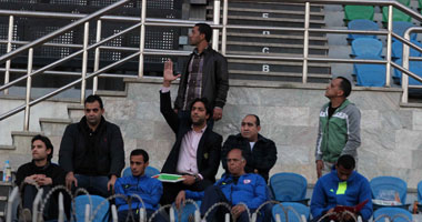 ميدو يتابع مباراة الزمالك والطلائع من المدرجات