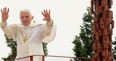 البابا بنديكتوس السادس عشر يتوجه إلى لبنان فى زيارة تاريخية