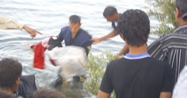 انتشال جثة طفل غرق فى مياه النيل بالجيزة 