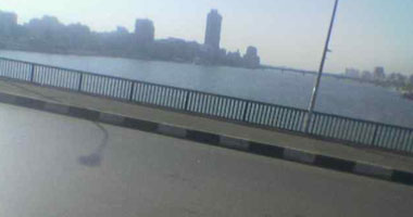 إنقاذ سيدة قفزت من أعلى كوبري الجامعة في نهر النيل بالجيزة.. فيديو
