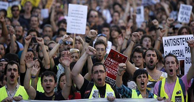 آلاف المتظاهرين فى مدريد تأييدا للشبان "الغاضبين"