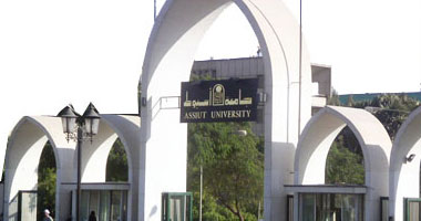 فتح باب القيد لدرجة الماجستير فى العلوم الصيدلية بجامعة أسيوط