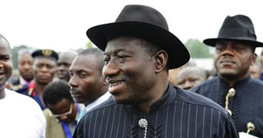 حكومة نيجيريا تمنع اجتماعا جماهيريا لحكام الولايات المعارضة للرئيس