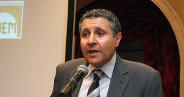 نجاد البرعى: شرعية مرسى ليست محل خلاف.. والنقد موجه لقراراته