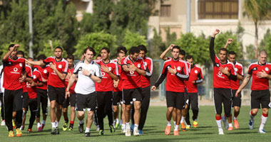 مدرب أحمال المنتخب مُهدد بالطرد من الشقة بسبب "الإيجار"