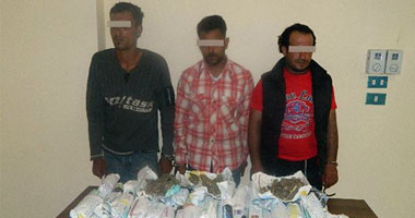 نيابة العريش تقرر حبس 3 مروجين للمخدرات 