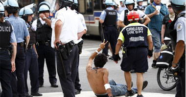 احتجاجات عنيفة فى شيكاغو بعد مقتل رجل برصاص الشرطة
