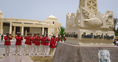 بالصور.. موسيقى عسكرية بالعريش لحث الأهالى على المشاركة بالانتخابات