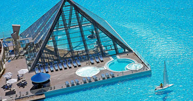 بالصور.. أكبر حمام سباحة فى العالم بطول 1 كيلو متر