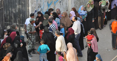 غضب بين المواطنين لبطء العملية الانتخابية بلجان الجامعة العمالية