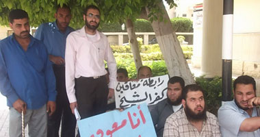 استمرار اعتصام المعاقين بديوان عام محافظة كفر الشيخ