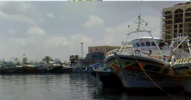 عمال "المصرية لإصلاح السفن" بالإسكندرية يهددون بالتظاهر لصرف أرباحهم