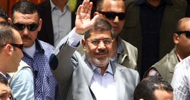 صحيفة إسبانية: مرسى ضعيف وأداؤه يؤدى لتمسك إثيوبيا بـ"سد النهضة"