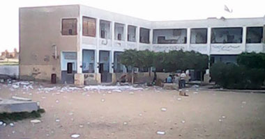 إضراب اثنين عن الطعام واعتصامهما بمدرسة بكفر الشيخ