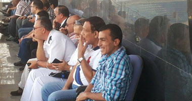 أسامة نبيه يراقب لاعبى الزمالك ودجلة