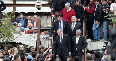 بالصور.."أردوغان" يتفقد المنجم المنكوب ويعد بتحقيق عادل فى الحادث 