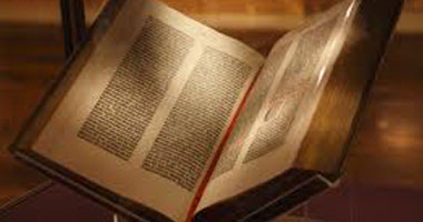 تاريخ ترجمات الإنجيل.. ما اللغات الأصلية للكتاب المقدس؟