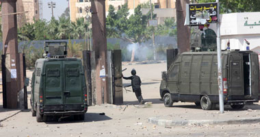 القبض على 3 طلاب فى مظاهرات الإخوان بكلية التجارة با&#65271;زهر