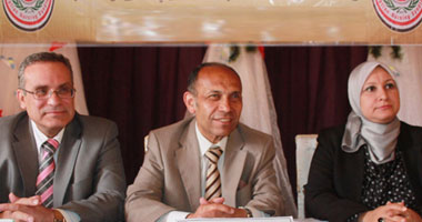 فى احتفالات الفيوم بيوم التمريض المصرى.. محافظ الفيوم يكرم عددًا من الأطباء والممرضين المتميزين.. وكوثر محمود: أعضاء الهيئة تعرضوا لظروف بالغة الصعوبة فى أعقاب الثورة
