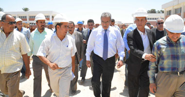 محافظ المنيا يبحث مع وفد الاتحاد الأوروبى تنمية قدرات العاملين بالمحليات