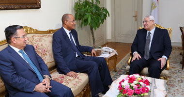 عدلى منصور يلتقى رئيس بعثة الاتحاد الإفريقى لمتابعة الانتخابات