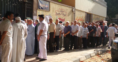 بالصور.. تواجد مكثف لقوات الشرطة أمام اللجان بالظاهر