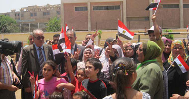 محافظ القليوبية ومدير الأمن  يتابعان سير الانتخابات بشبرا وقليوب