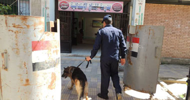 بالصور.. حملات تفتيشية بالكلاب البوليسية لتأمين المقرات الانتخابية ببورسعيد