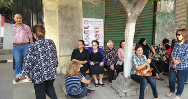 وقفة نسائية لأهالى روض الفرج لحث المواطنين على النزول للتصويت