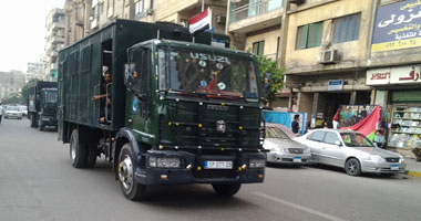 بالفيديو.. الداخلية تدفع بـ3 سيارات أمن مركزى لـ"طلعت حرب" فى ذكرى فض رابعة