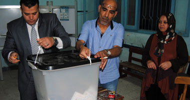 تسليم أوراق اقتراع الإعادة بالمرحلة الثانية للانتخابات بجنوب القاهرة