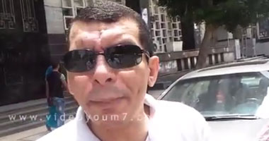 بالفيديو.. مواطن يصرخ فى الشارع: “جواز مصر من أمريكا بااااااااطل”