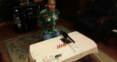 حبس عاطل ضبط بحوزته بندقية خرطوش وطلقات وهيروين فى الخصوص 