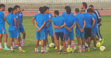 ميدو لـ"صغار الزمالك": "أبوس إيديكو استغلوا وجودى معاكو"