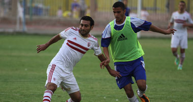 تبادل أرقام الـ"تيشرتات" بين لاعبى الزمالك فى ودية نهضة مصر