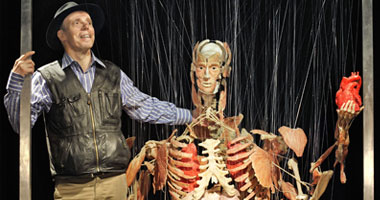 "طبيب الموت" يفتتح معرضاً للأجسام المشرحة بألمانيا