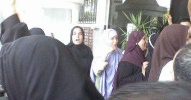   موجة من الوقفات الاحتجاجية بطوخ وبنها