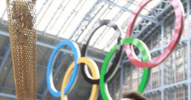 لندن تكشف عن شعلة أولمبياد 2012
