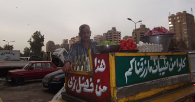 عم سمير صاحب عربة فول: "عاوز من رئيس مصر كشك يلمنى"